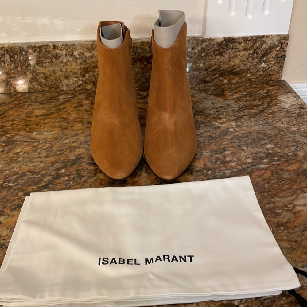 ISABEL MARANT
Dacken suede ankle boots NWT Size 38 - Picture 3 of 13